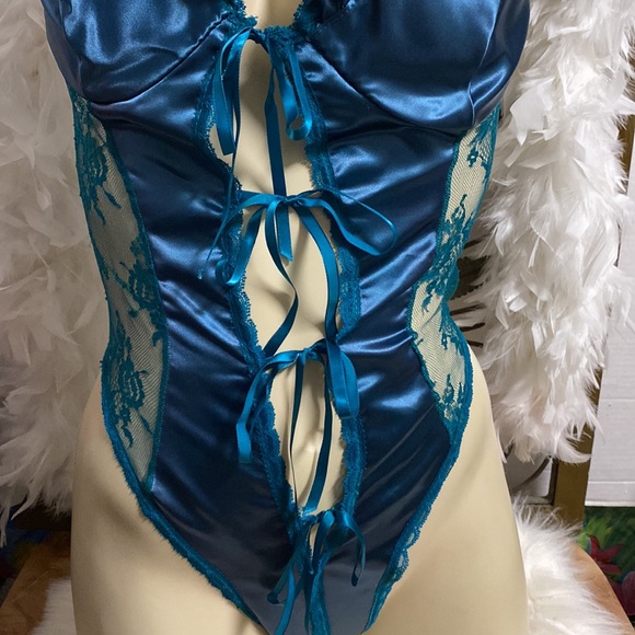 Satin Teddy Sexy Lingerie - Picture 4 of 10